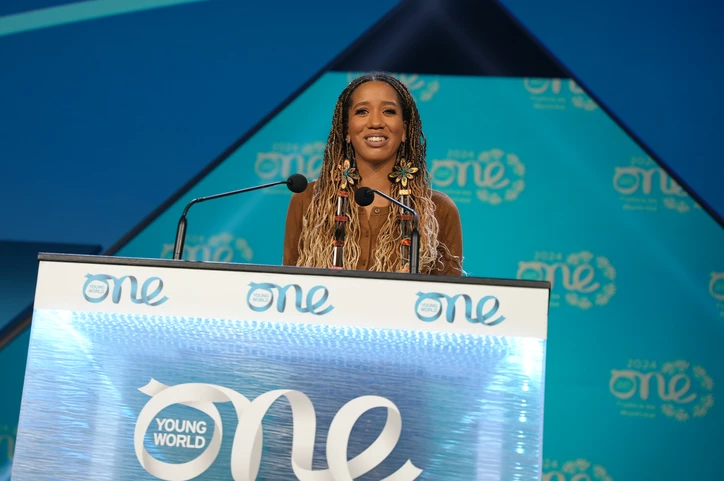 larissa crawford headshot at the summit