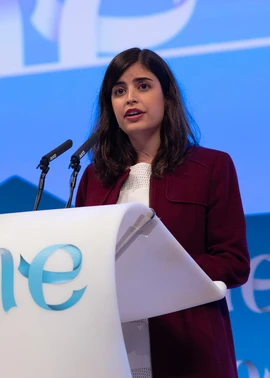 Tabata Amaral de Pontes