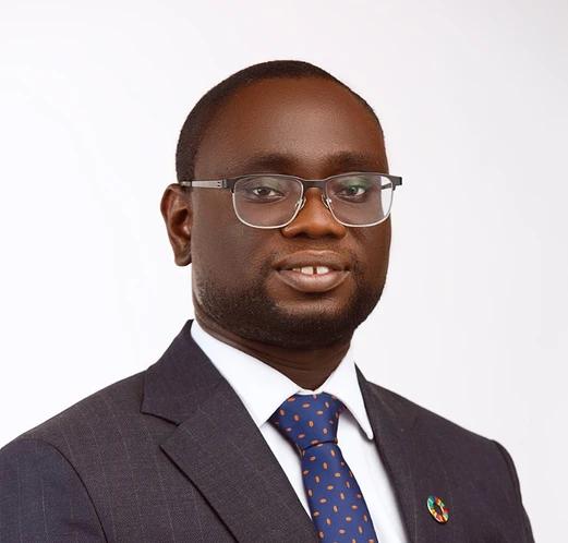 Isaiah Owolabi headshot